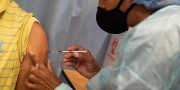 Los médicos venezolanos consideran inadecuada la vacunación anticovid cada cuatro meses