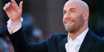 John Travolta y Lupita Nyong’o, entre los famosos que entregarán los Óscar