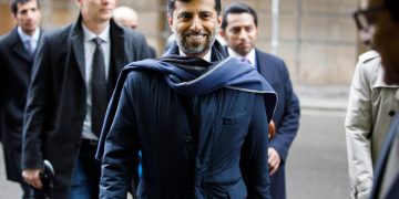 Emiratos da marcha atrás y se compromete con el acuerdo de producción de OPEP+