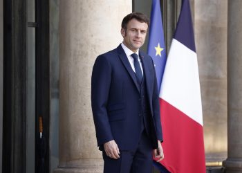 Macron se presenta oficialmente como candidato para un segundo mandato