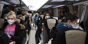 La cifra de refugiados de Ucrania ya supera los dos millones, según la ONU