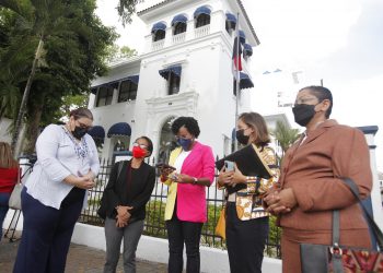 Feministas piden esclarecer caso de niña de 8 años embarazada en Panamá