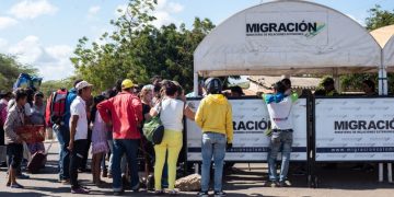 Colombia ha entregado más de 700.000 carnets con el Estatuto Temporal de Protección a venezolanos