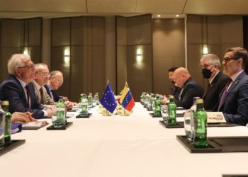 Venezuela dice que es un «aliado» de Rusia pero puede hacer negocios con EEUU