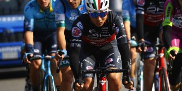 ENTRE RUEDAS | Venezolano, Ricardo Zurita protagonista con Drono-Androni en la Milano-San Remo