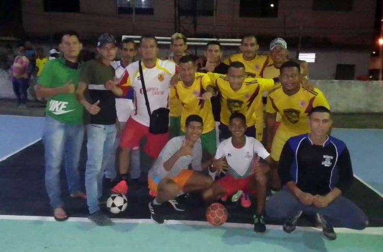  Herrería Futsal con su primera foto como campeón 