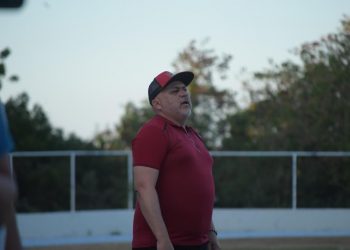 Nino Valencia: «le ganamos al finalista de la temporada pasada jugando bien al fútbol»