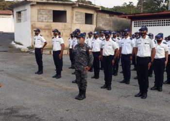 Estudiantes de la Unes reciben formación institucional