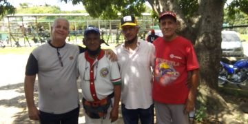 Reporteros enrachado juega la copa «Black Chárter»