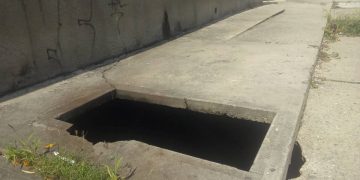 Super huecos amenazan a transeúntes en Valera