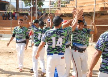 Cris Gas y La Protectora dominan softbol Liga «Libertador»