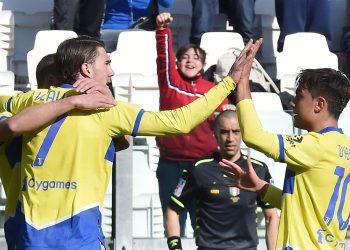 Dyabala y Vlahovic acercan al Juventus a la tercera posición