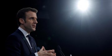 Doce candidatos, 8 hombres y 4 mujeres, se disputarán la Presidencia francesa