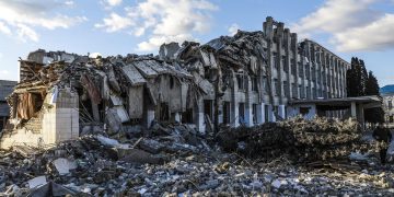 Rusia intensifica sus ataques cerca de Kiev mientras siguen las negociaciones