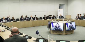 Día 30 de invasión: Zelenski le dice a UE que actuó tarde; Biden visita Polonia