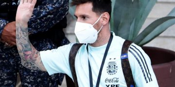 Lionel Messi llega a Argentina para sumarse a la selección nacional