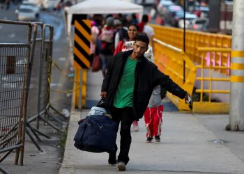 La UE ratifica su apoyo a Ecuador para regularizar a inmigrantes de Venezuela