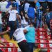 Pelea entre hinchas fue a parar a la cancha y provoca la suspensión del Querétaro-Atlas