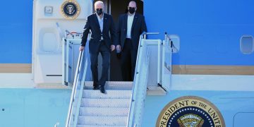 Biden visita a los soldados estadounidenses en la frontera con Ucrania