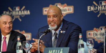 Clark dice que los jugadores lograron avances en su negociación con la MLB