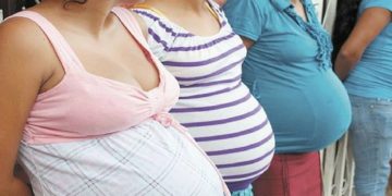 El 20 % de embarazos en Venezuela corresponde a adolescentes con déficit nutricional