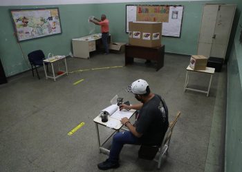 Exdiputada Olivia Lozano pide «presión» internacional para las elecciones «libres» en Venezuela