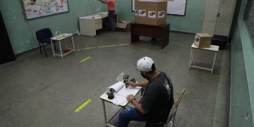 Exdiputada Olivia Lozano pide «presión» internacional para las elecciones «libres» en Venezuela