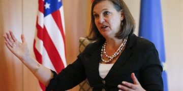 EE.UU. asegura que no ha cambiado su política con Venezuela tras visita a Caracas