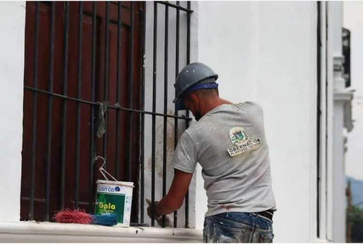 El gobernador del estado Tachira, Freddy Bernal, supervisó los trabajos que se están realizando en la recuperación del edificio de la sede de la  Gobernación del estado Táchira;