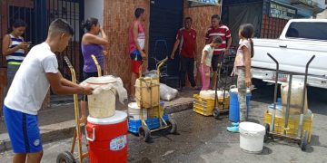 Continúa el «calvario» en Valera por crisis de agua