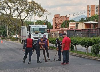 Ácido sulfhídrico (H2S), un gas incoloro inflamable, es el gas que perciben en la zona sur de Valera