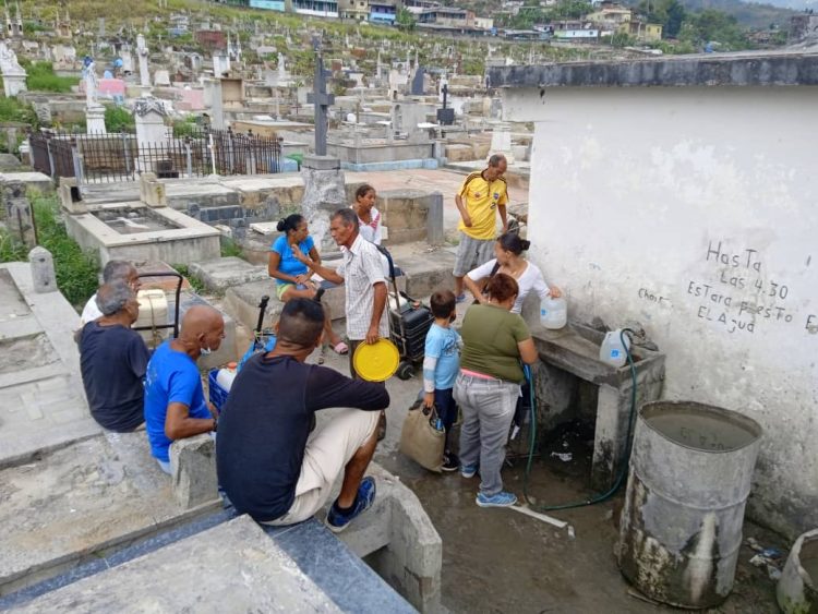 Continúa el «calvario» en Valera por crisis de agua