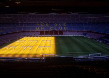 El Barça pide a los abonados que cedan su asiento si no pueden ir al Camp Nou