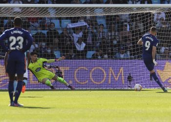 1-2. El Real Madrid respira de penalti