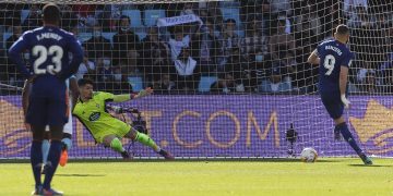 1-2. El Real Madrid respira de penalti