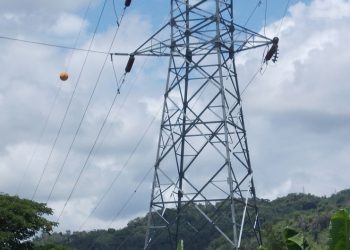 Veintisiete familias de Isnotú tienen 12 días sin electricidad