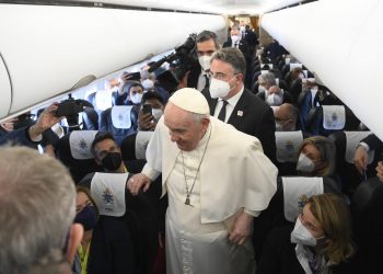 El papa no descarta ir a Kiev y habla del riesgo de una guerra fría ampliada