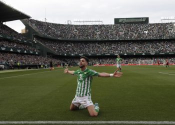 4-1. El Betis golea a Osasuna para no perder la estela de la ‘Champions’