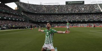 4-1. El Betis golea a Osasuna para no perder la estela de la ‘Champions’