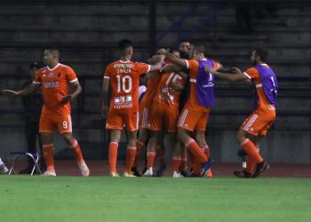 La Guaira sufre su primera derrota pero sigue líder de la liga venezolana