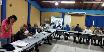 Sociedad civil estudia propuestas para solventar el problema del suministro del agua potable