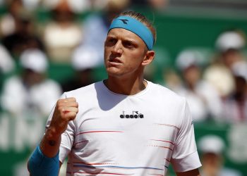 Tsitsipas se aferra a la corona que defenderá ante Davidovich