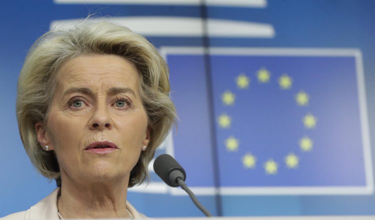 La presidenta de la Comisión Europea Ursula von der Leyen, en una imagen de archivo. EFE/EPA/OLIVIER HOSLET
