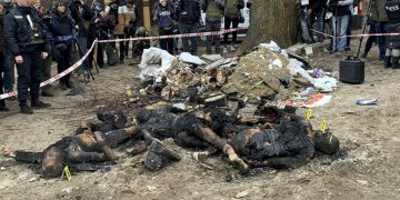 Rusia dice que debe investigarse el «monstruoso montaje» en Bucha