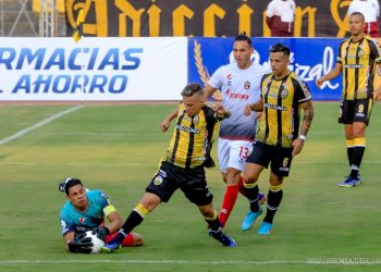 Deportivo Táchira  no perdonó a Lara en Pueblo Nuevo