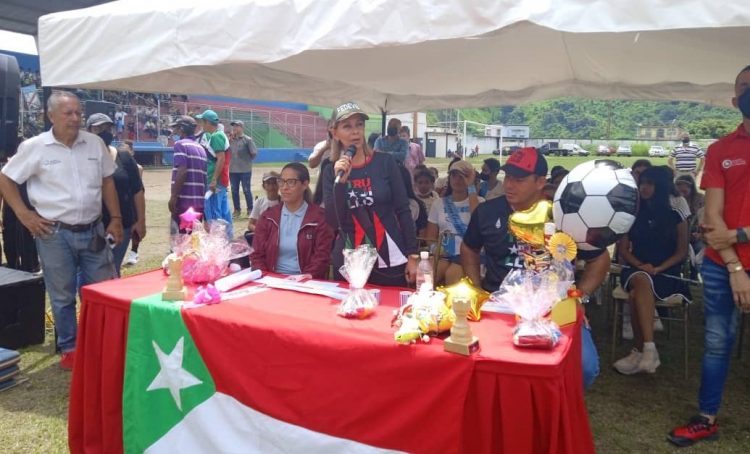 Juegos Escolares desbordaron de alegría a Valera 