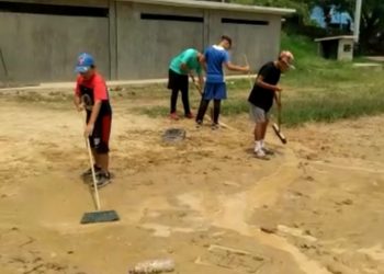 Representantes solicitan mantenimiento del Estadio de Béisbol de La Beatriz 