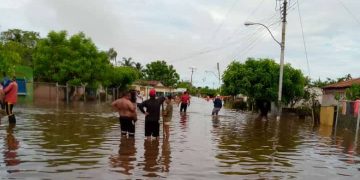Puerto La Dificultad inundado luego de horas de lluvia (+Video)