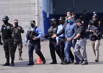 El expresidente hondureño Hernández es extraditado a EE.UU. por narcotráfico