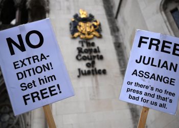 Tribunal británico emitirá el 20 de abril la orden de extradición de Assange